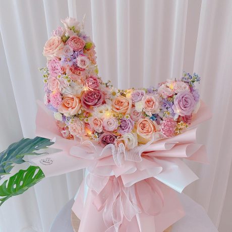 seven florist moon bouquet 02