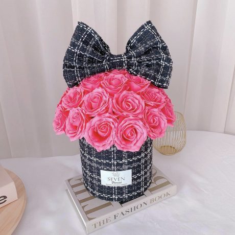 seven florist signatue love flower box cherry