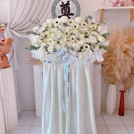 seven florist comforting wreath 02
